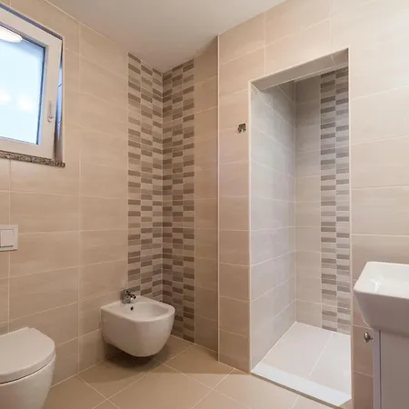 Luxury With Swimming Pool And Terrace * Sukosan