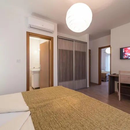 Luxury With Swimming Pool And Terrace * Sukosan