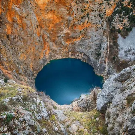빌라 In Croatia Near Adriatic Coast *