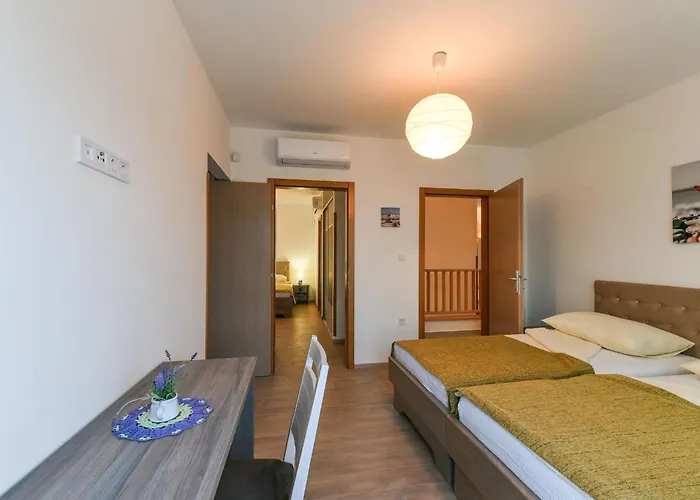 빌라 In Croatia Near Adriatic Coast Sukošan