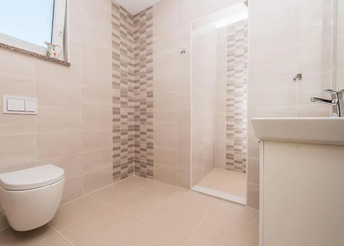 빌라 In Croatia Near Adriatic Coast Sukošan