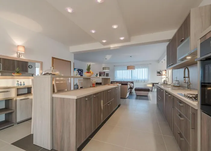 빌라 In Croatia Near Adriatic Coast *